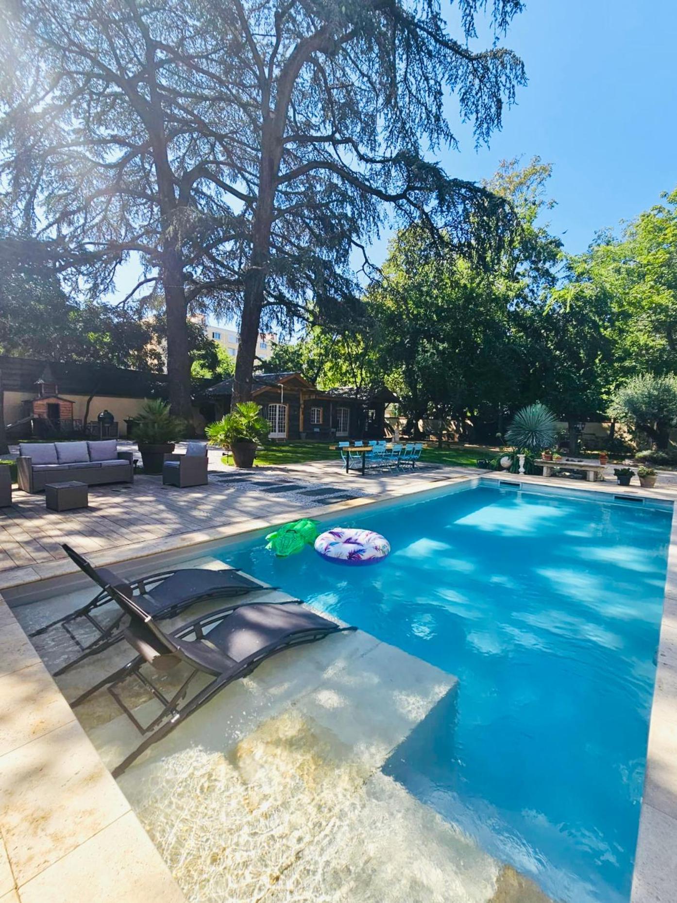 Chateau Grandclement Lyon Villeurbanne Niveau Rdc - Tresor Cache En Ville Avec Vue Piscine Et Parc Zewnętrze zdjęcie